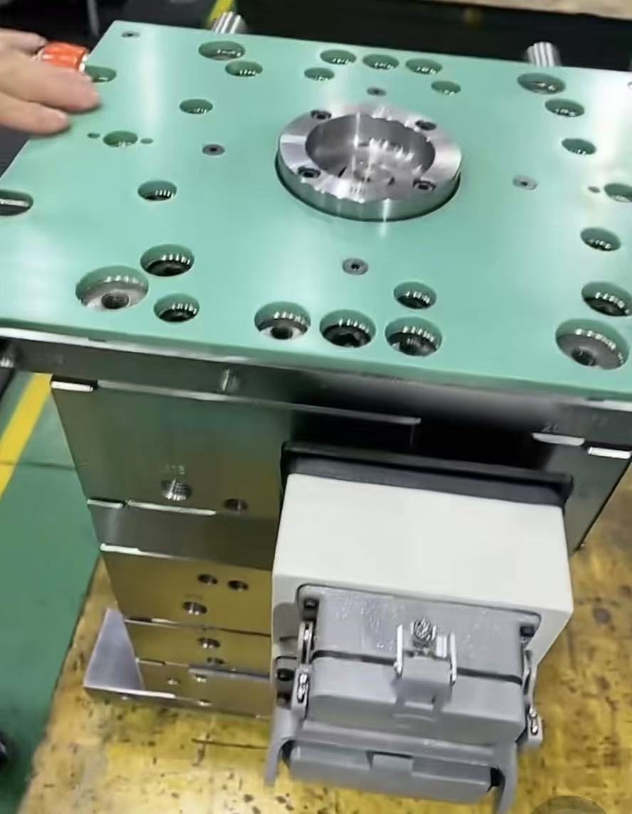 Principle and Formation of Rapid Prototyping Technology in Mold Manufacturing